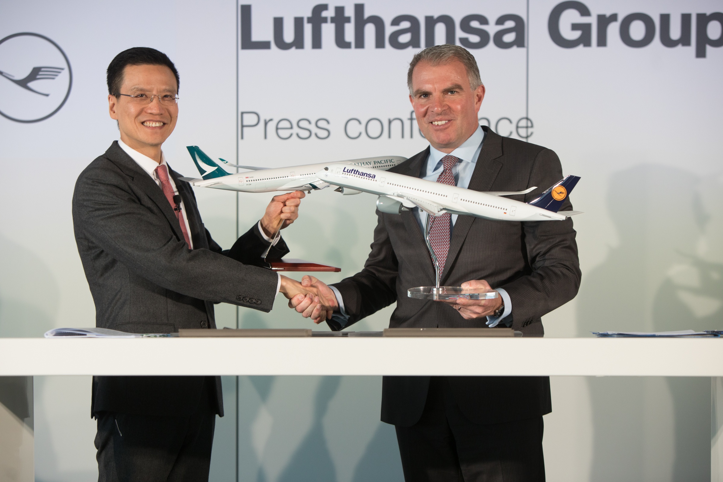 Cathay, Lufthansa Agree on Cooperation