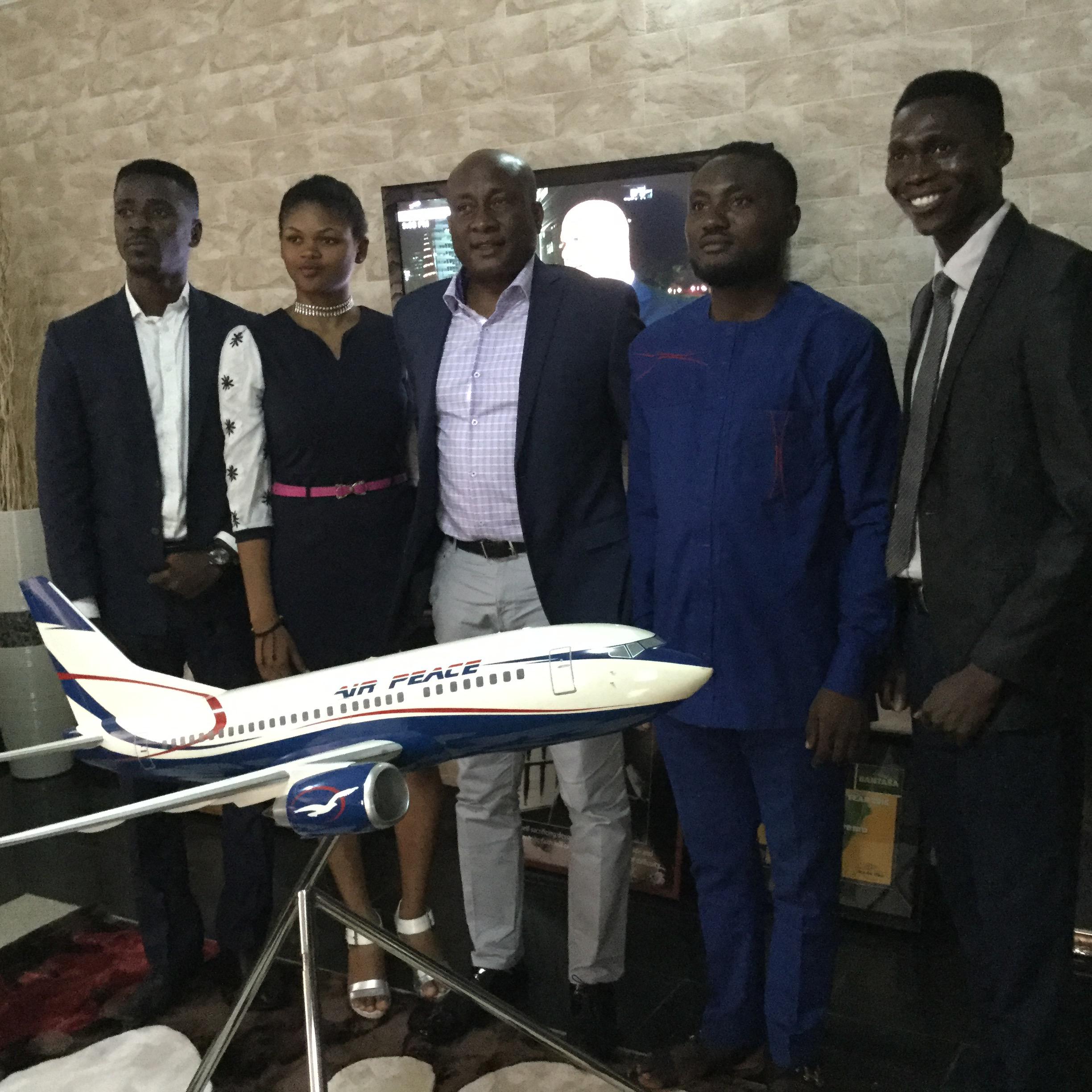 Air Peace Chairman/Chief Executive Officer, Barr. Allen Onyema flanked by the National President of the National Association of Niger-Delta Students, Comrade Martins Abebe (2nd right), Public Relations Officer, Godspower Osogbueh (right), Mobility Officer, Ufot Enobong (left) and Faith Matthew during the visit