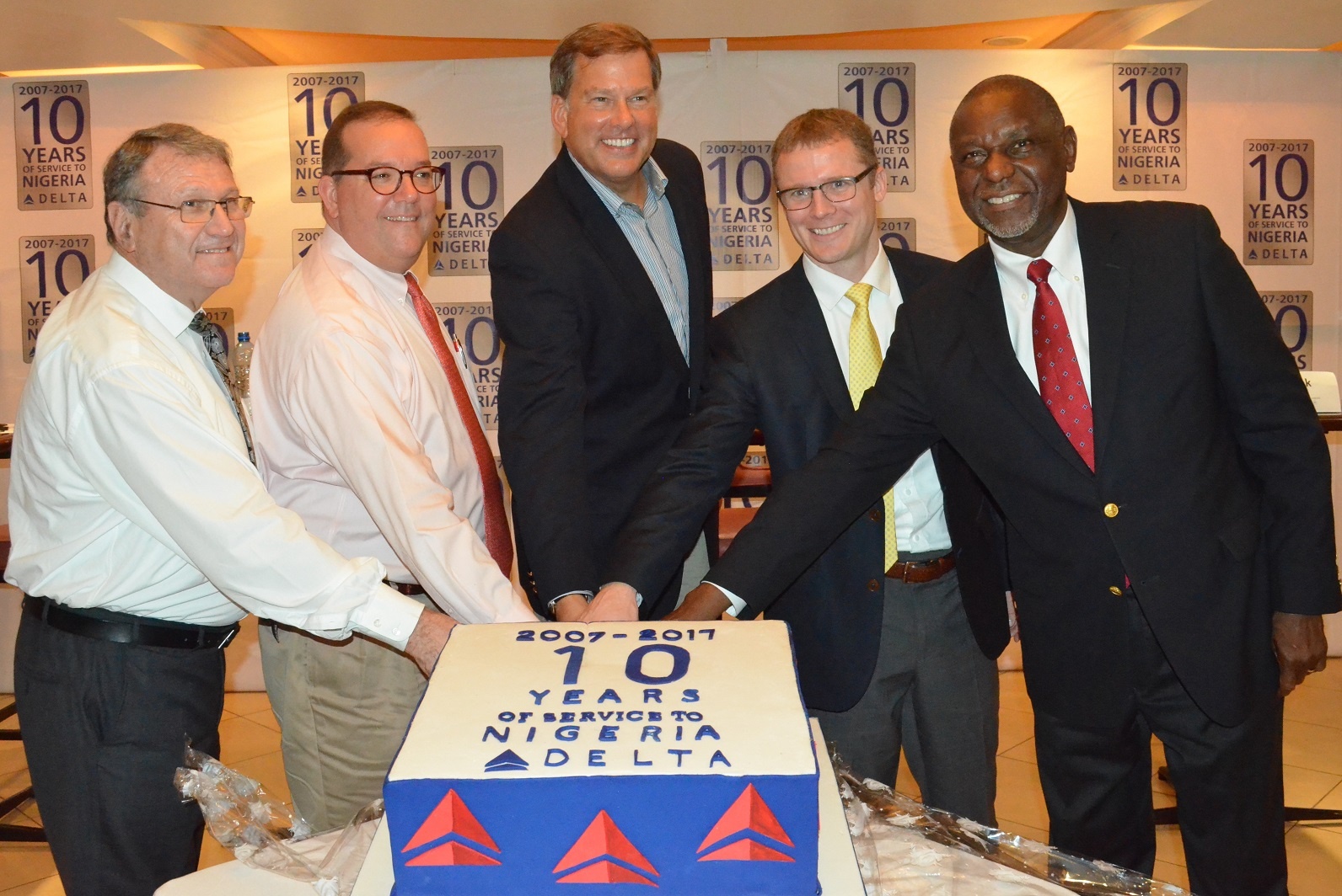 Left to Right - Jimmy Eichelgruen, Director – Sales, AMEI; Bobby Bryan, Commercial Director, East and West Africa; Bob Cortelyou, Senior Vice President, Network Planning; Shane Spyak, Staff Vice President, Sales, EMEAI all of Delta Air Lines and Olufemi Adefope, Managing Director, Skylogistics (Delta GSA in Nigeria) cutting the cake during the media event of Delta Air Lines 10th year anniversary service to Nigeria.