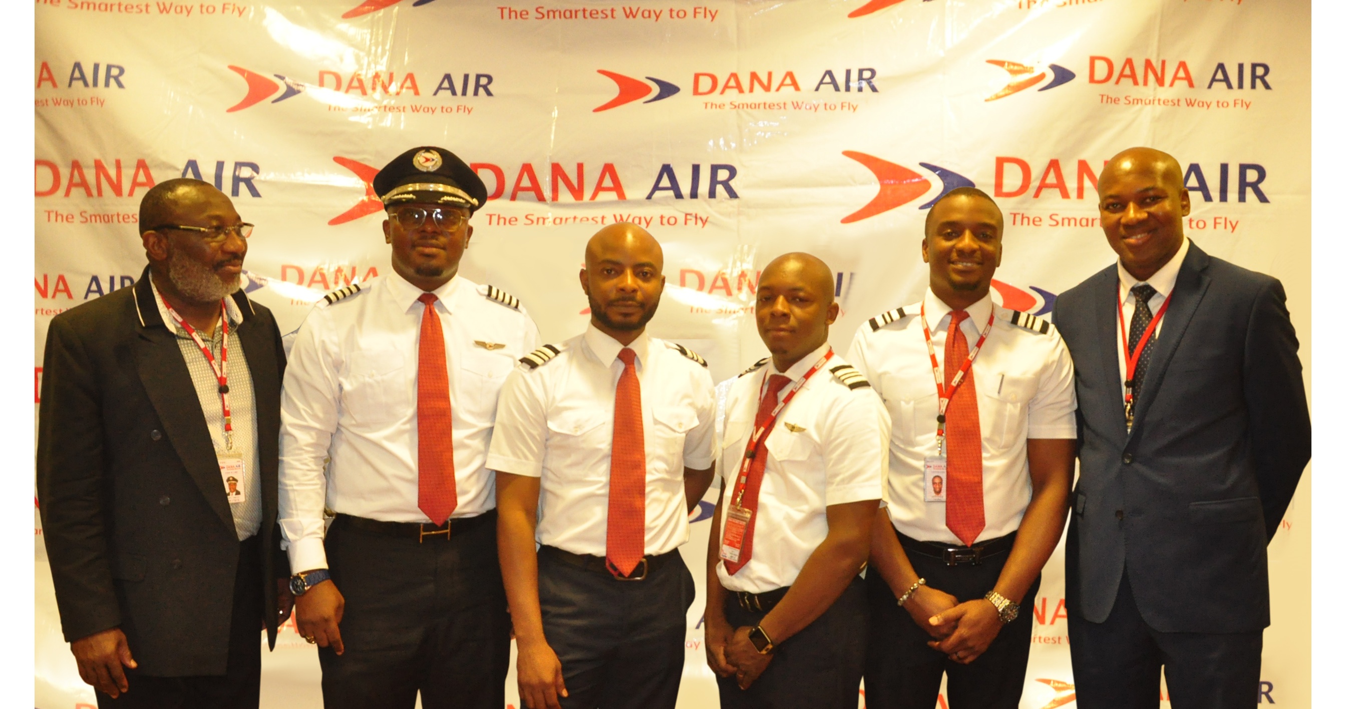 Dana Air pilots flanked by (L) Captain Segun Omole, Director of Flight Operations and (R)Mr Obi Mbanuzuo, Accountable Manager/ Chief Operating officer of Dana Air